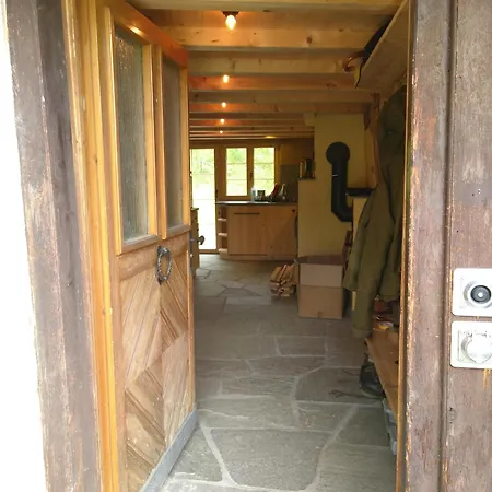Charmantes Strickhaus Im Val Lumnezia 度假居