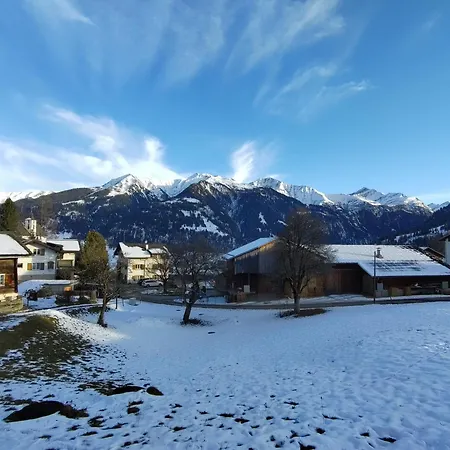 Charmantes Strickhaus Im Val Lumnezia Vigens