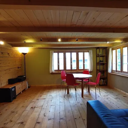 度假居 Charmantes Strickhaus Im Val Lumnezia *