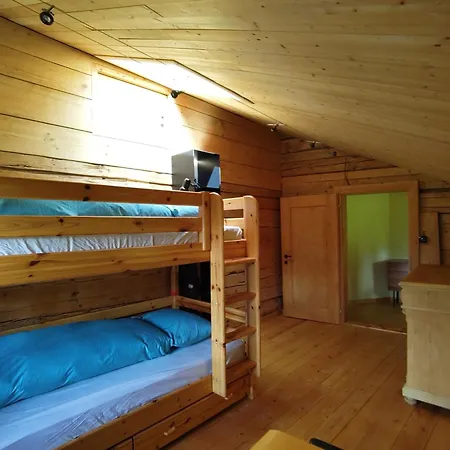 度假居 Charmantes Strickhaus Im Val Lumnezia *