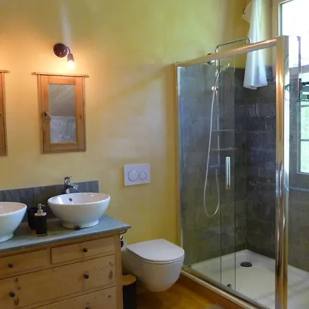 Charmantes Strickhaus Im Val Lumnezia * Vignogn